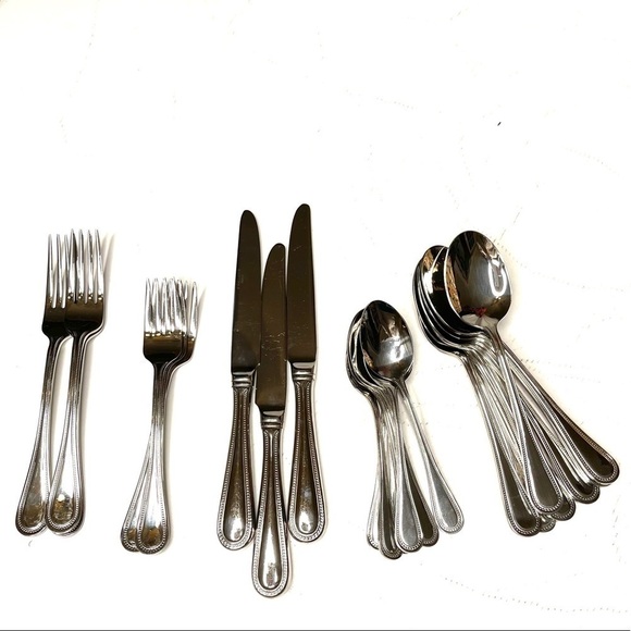 WALLACE Regal Pearl Stainless Steel Flatware 24 Pieces - Picture 1 of 12